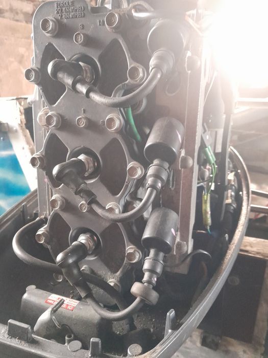 Продам лодочный мотор ямаха 40