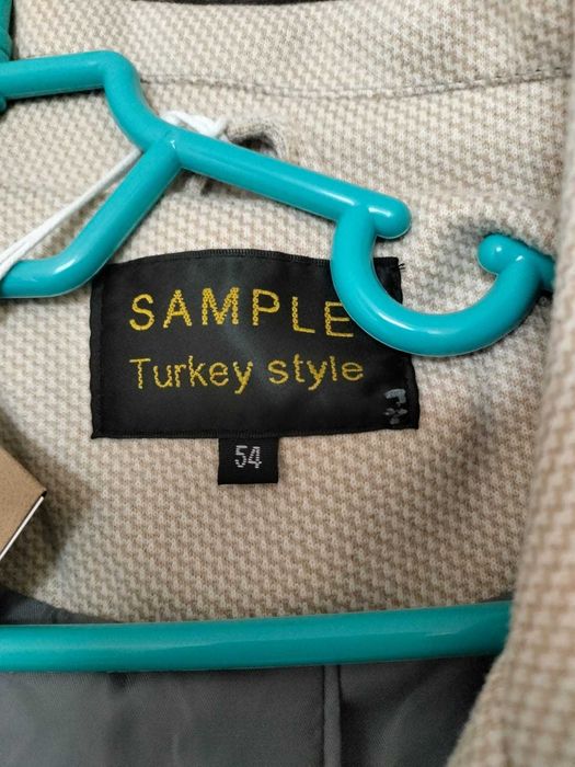 Продаю демисезонное пальто