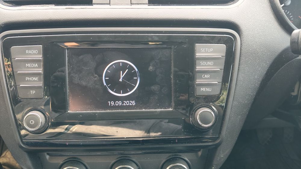 Navigatie completa display  unitate radio CD card SD Skoda Octavia 3