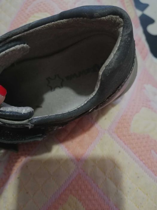 Удобни обувчици за детенце