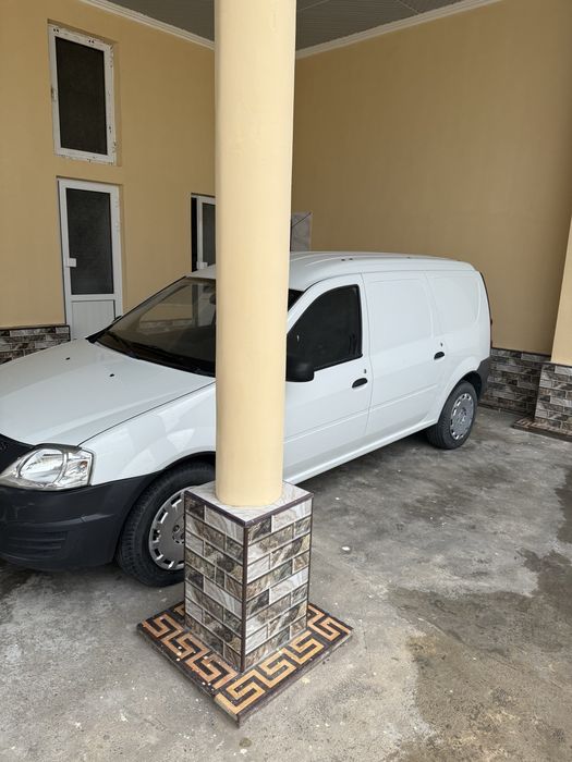 Lada Largus 2014 год выпуска