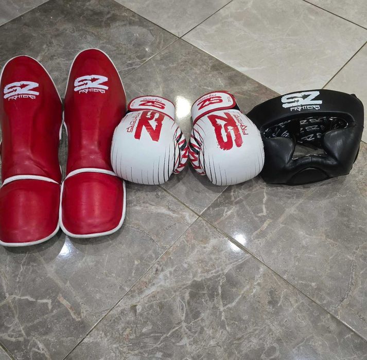 Екипировка за кикбокс в добро състояние