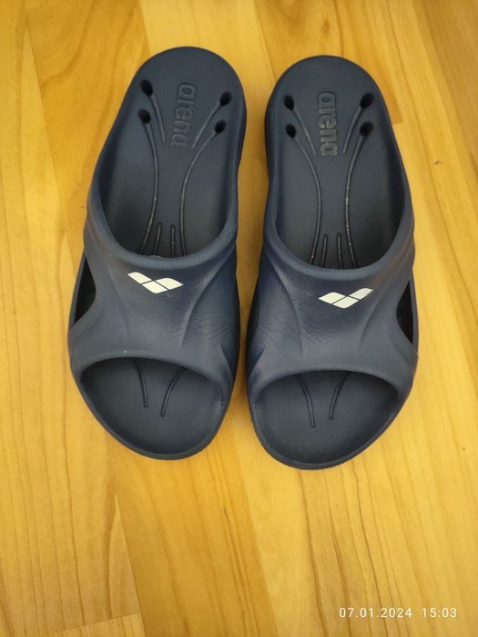 Продам сланцы детские.