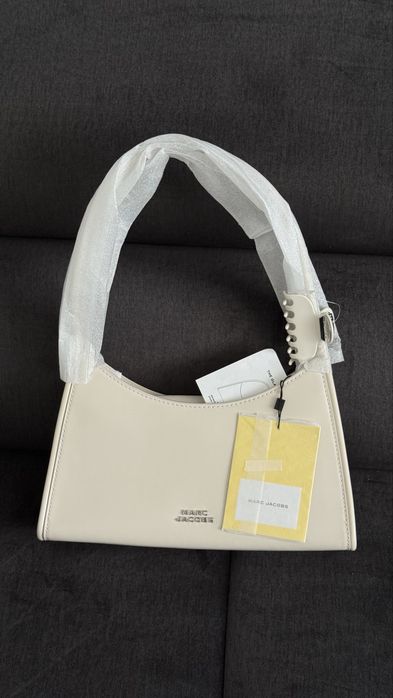 Marc Jacobs bag the clip claw medium beige