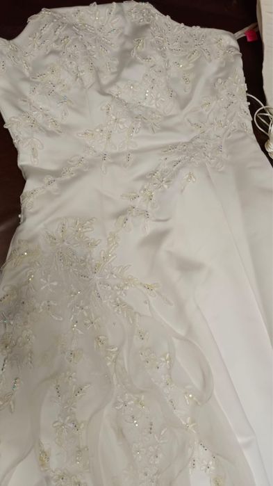 Продаются платья