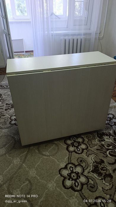 Продается стол трансформер со стульями