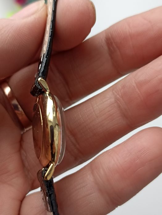 Продам часы  женские