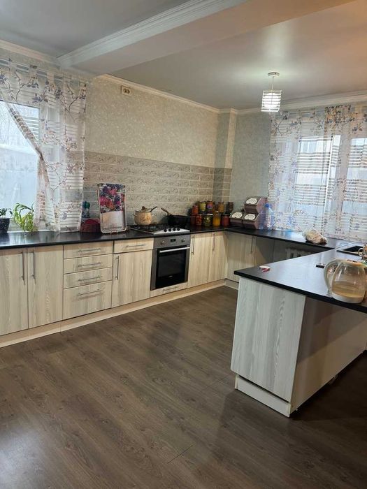 Продам Дом. 180 кв.м. 19 мкр