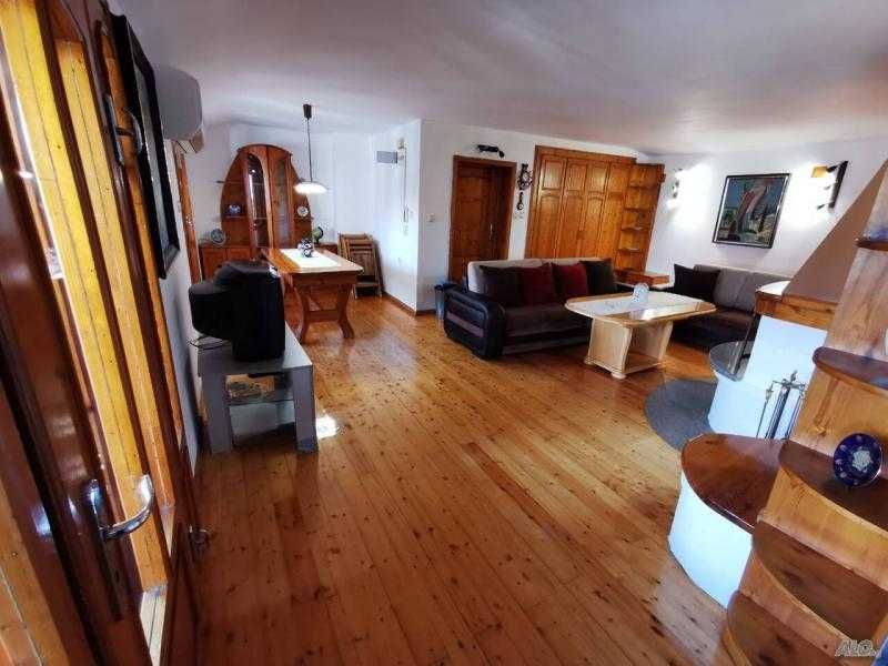 Апартамент с три спални в центъра на гр. Бургас!