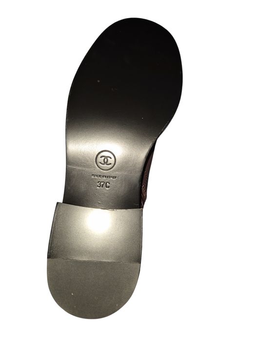 Chanel ботуши лого