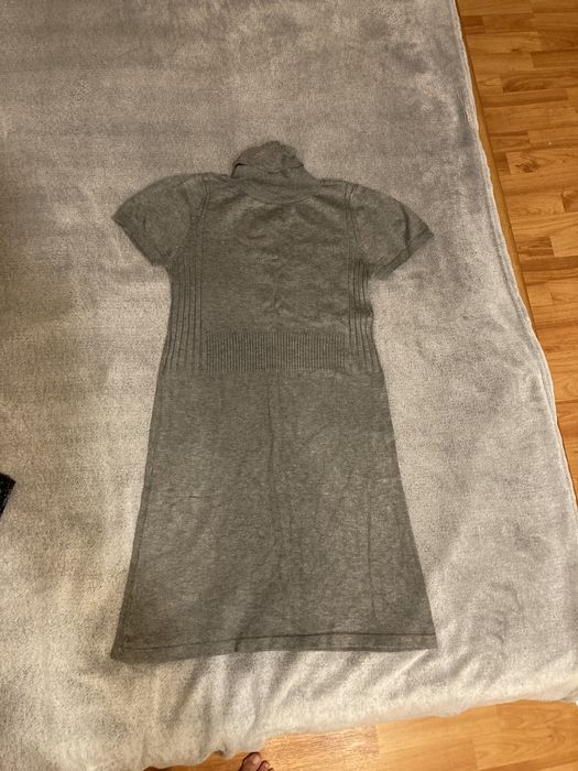 Четири рокли за 10 евро