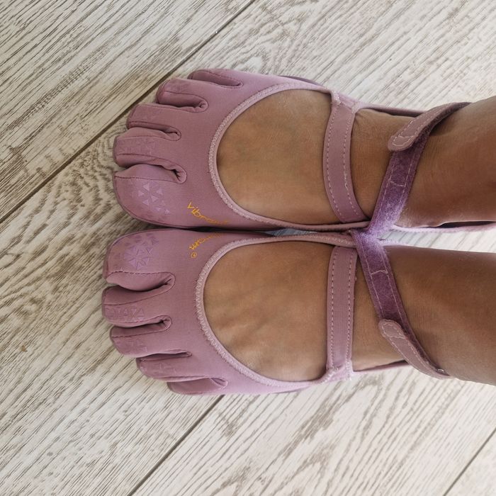 Продам босоногие, пятипалые  балетки vibram 25000тг.