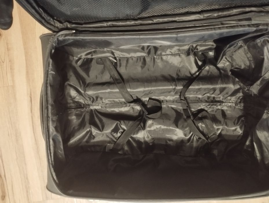 Se vinde urgent troler voiaj