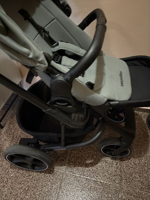 Количка Harvey 5 Easywalker green и кошче Cybex Cloud T i-size