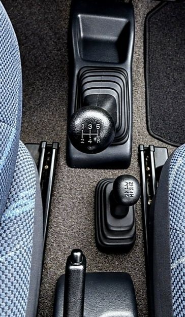 Suzuki JIMNY .1.3  benzina , REDUCTOR, AER CONDITIONAT rate, garantie, livrare la domiciliul clientului