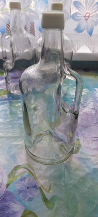 Продаются графины из под советской подарочной водки.