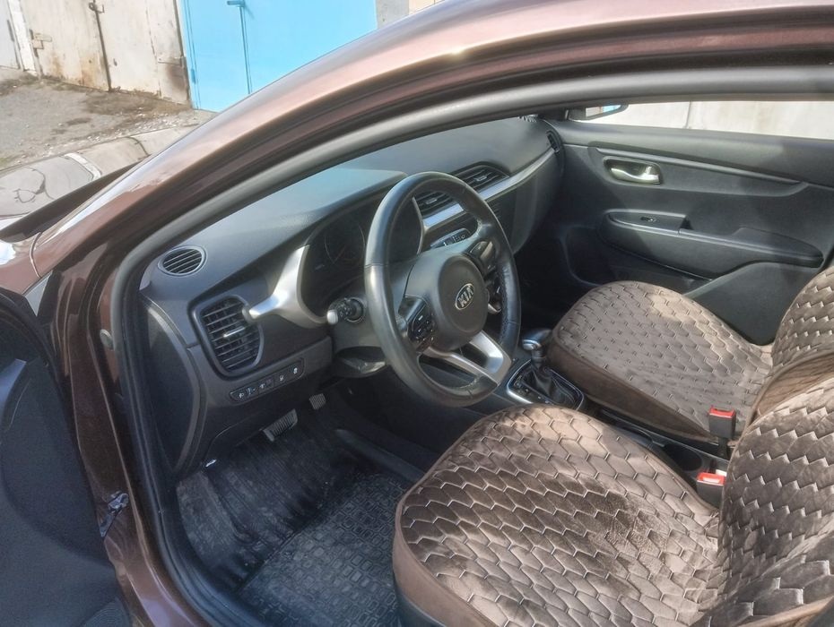 Продам авто Kia Rio 2021год