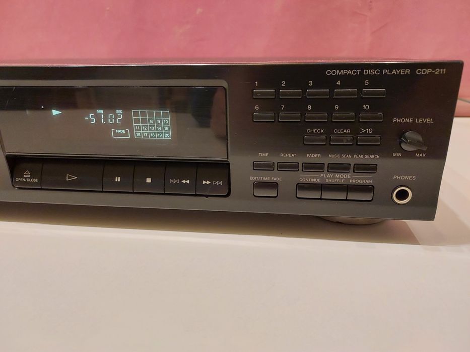 CD-Player Sony CDP-211. Made in France. Perfect funcțional.