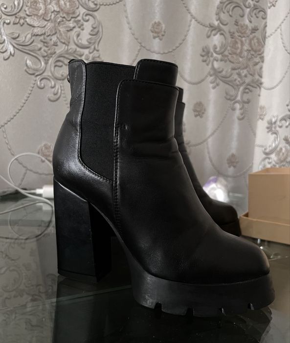 Продам обувь ботильоны