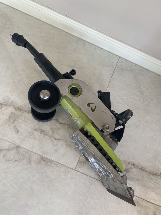 Masina decoperat pardoseli profesionala - gresie Masini de decopertat Duro-Stripper 115 V