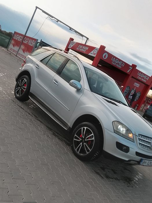 Mercedes ML 320 vând urgent