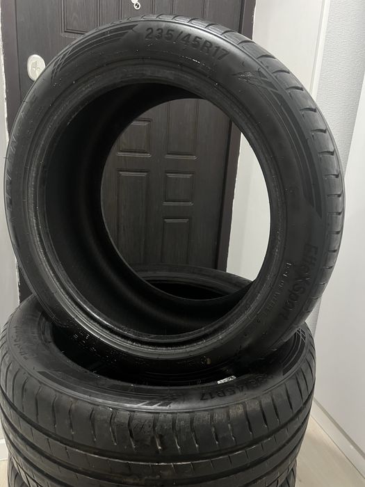 Продам комплект летних шин в отличном состоянии