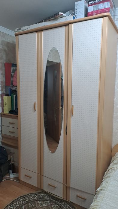 Спальный гарнитур