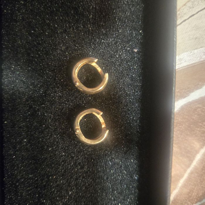 Златни обеци с кутия