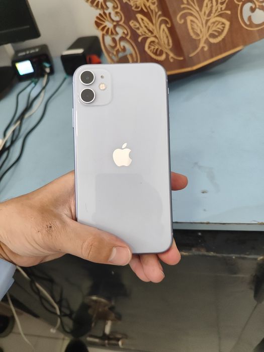 Iphone 11.  64gb