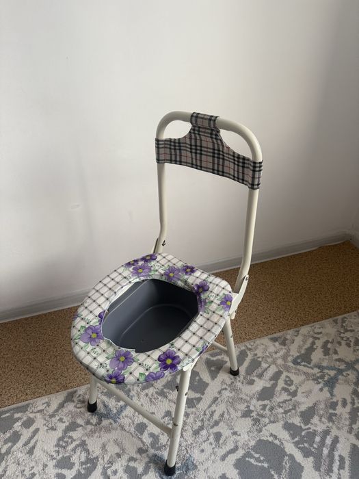 Стул туалет для пожилых/инвалидов