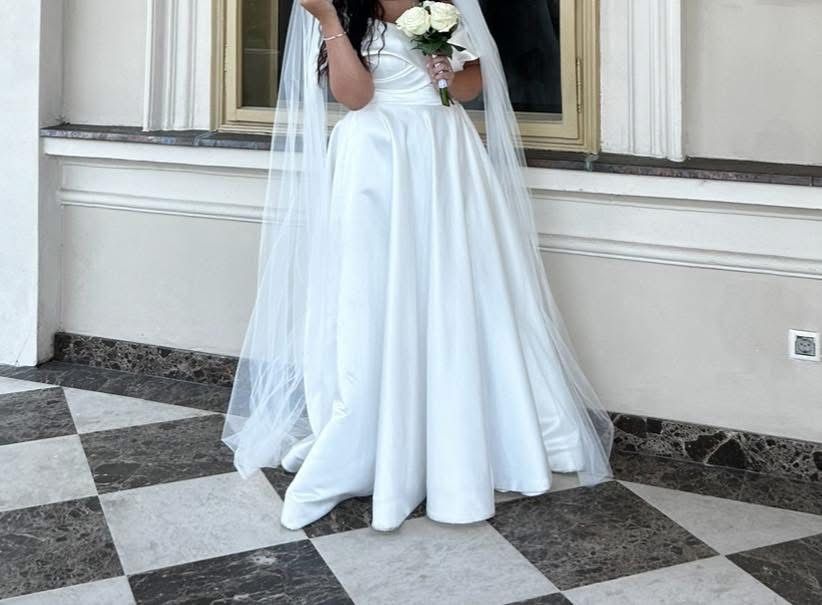 Vand rochie de mireasa  just bride