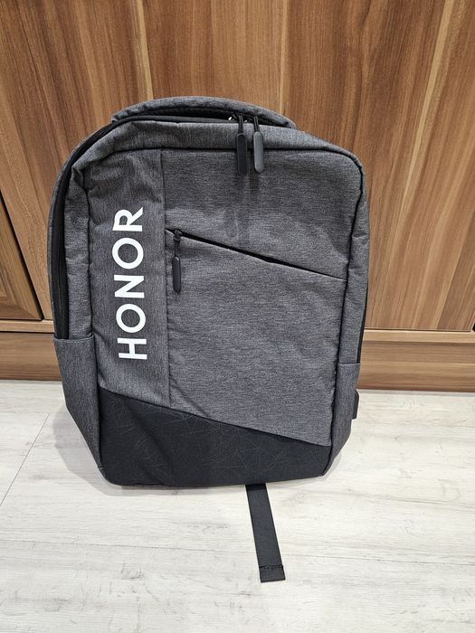 Продаётся рюкзак под ноутбук HONOR