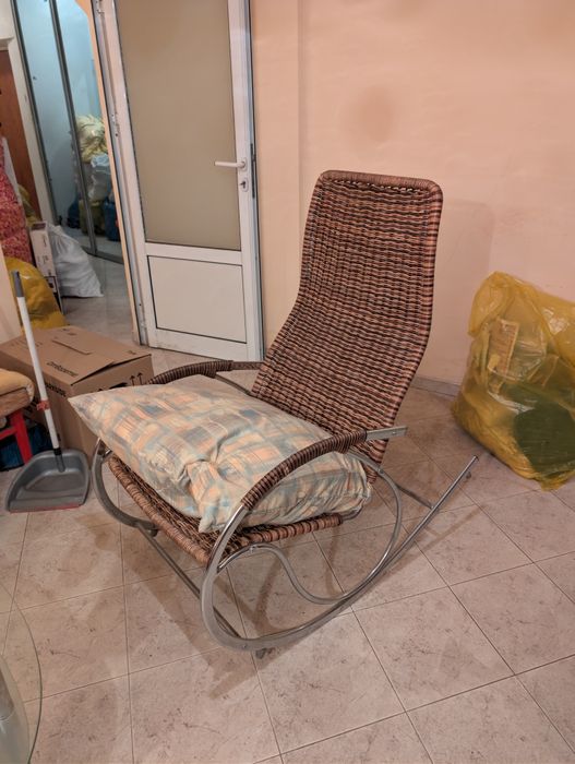 Люлеещ се стол - спешно