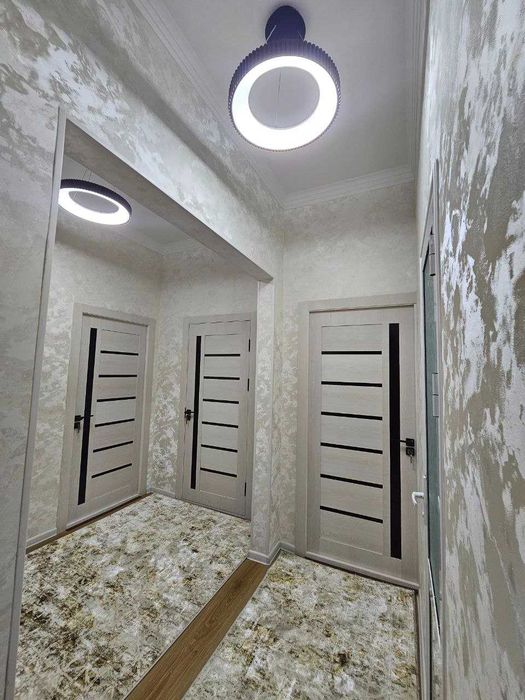 Срочно продается 3х комнатная люкс квартира на 1 этаже, в Самарканде