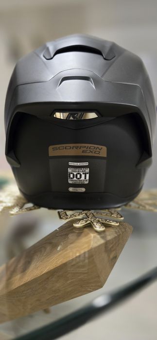 Casca Scorpion EXO R1