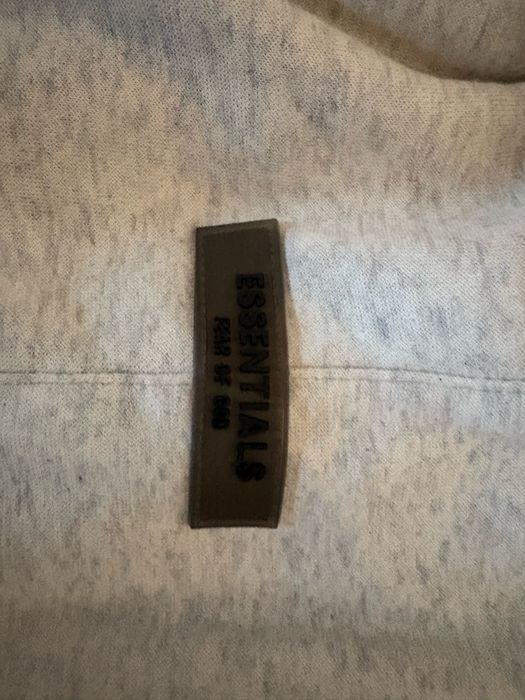 Pantaloni essentials / largi