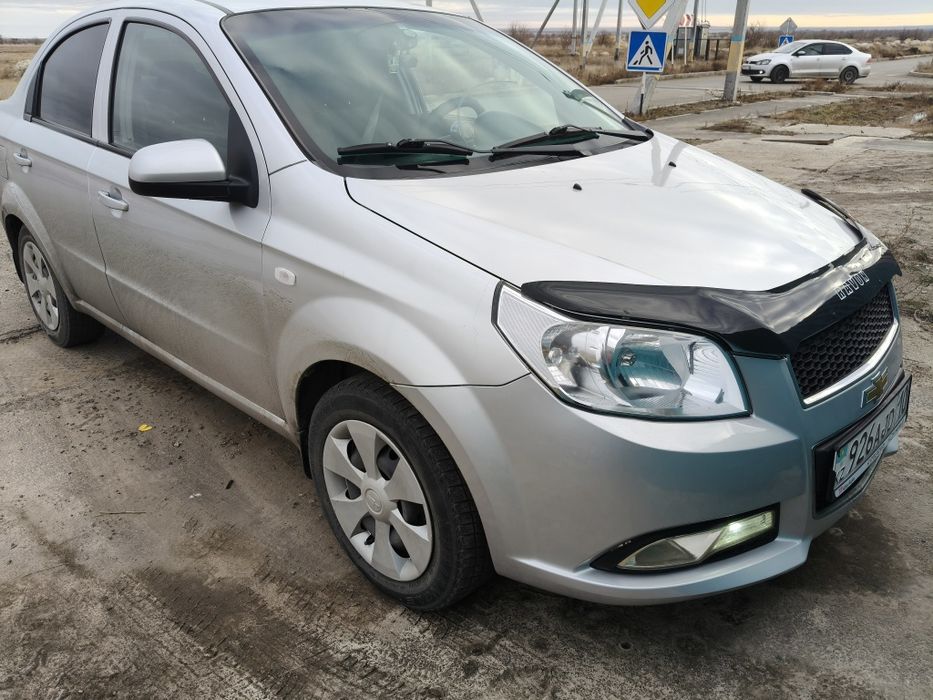 Продам нексию 21 год