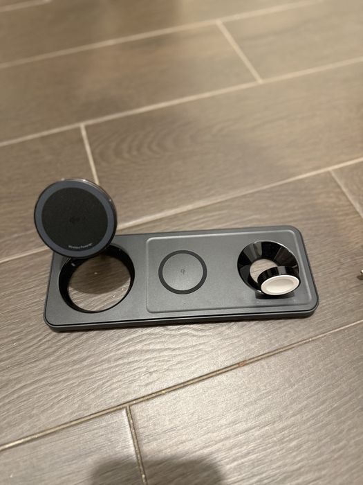 Incarcator wireless Anker, "MagGo" 15W, 3-in-1