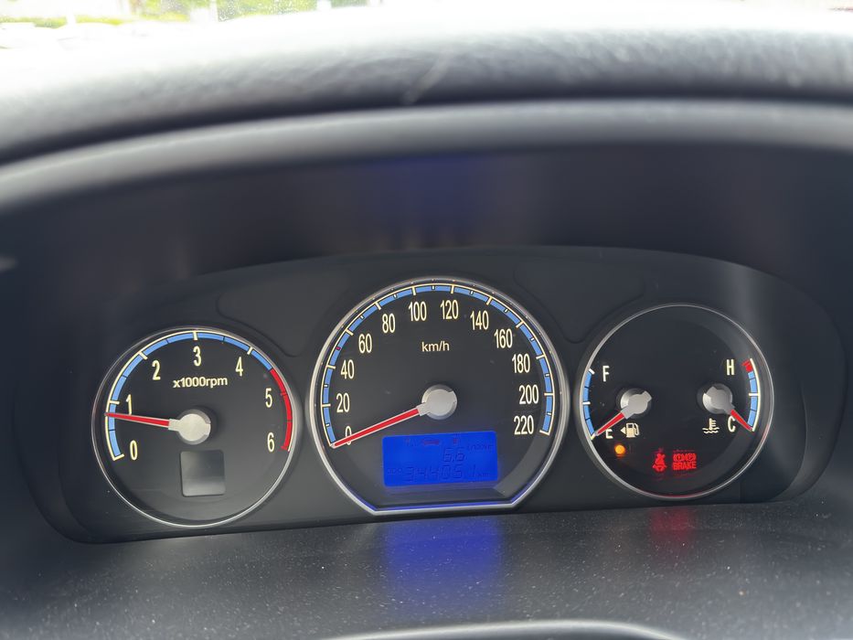 Vând Hyundai Santa Fe