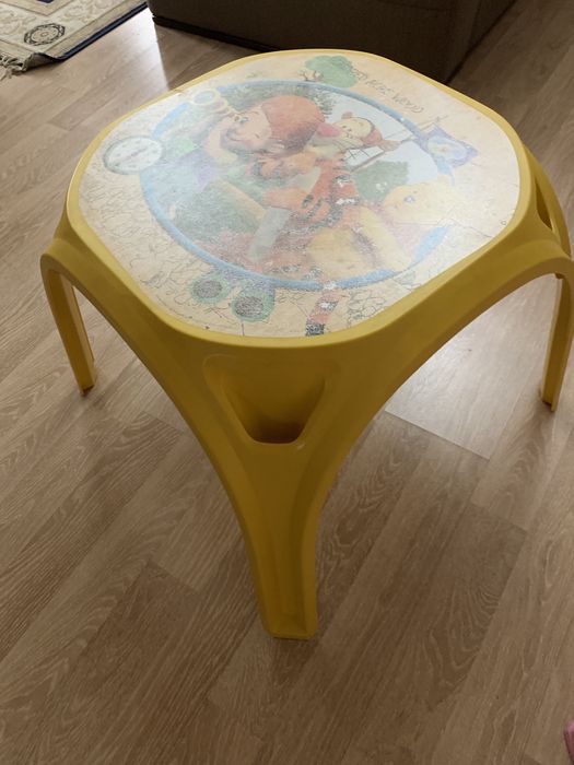 Детский стул и стол