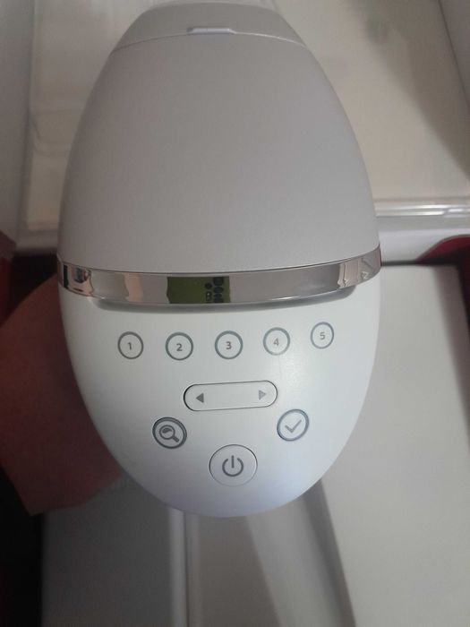 PHILIPS Lumea Ipl 8000