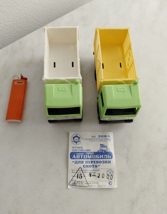 Продам машинки, новые СССР.