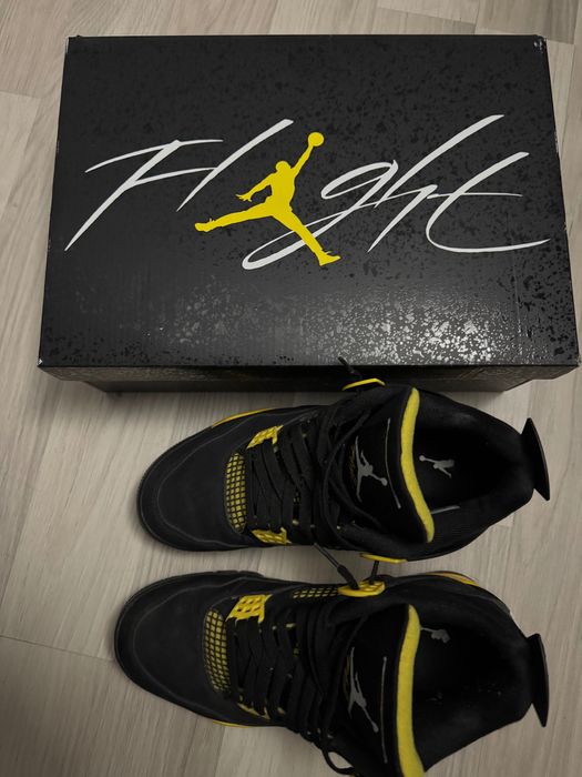Jordan 4 yellow thunder