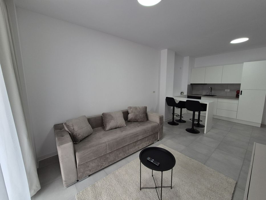 Proprietar inchiriez apartament si loc parcare campeador Torontalului Metro