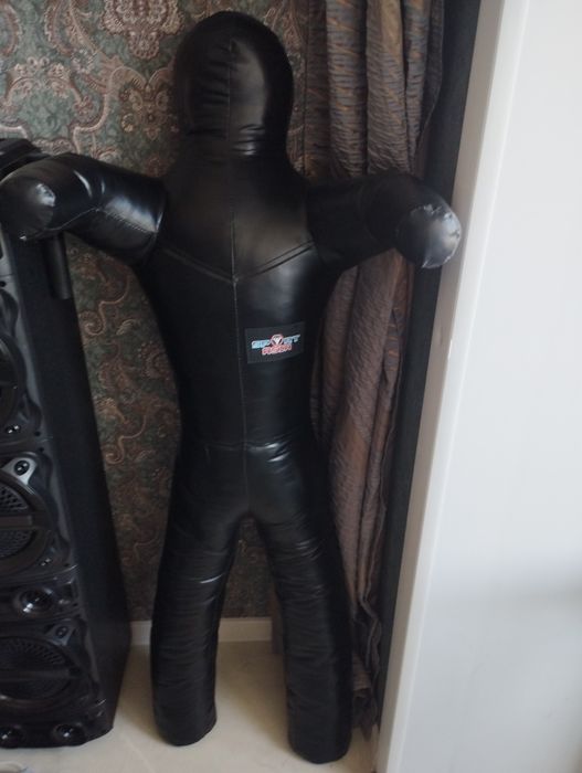 Манекен для единоборств