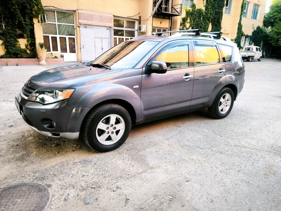 Прадам свое авто Mitsubishi Outlander