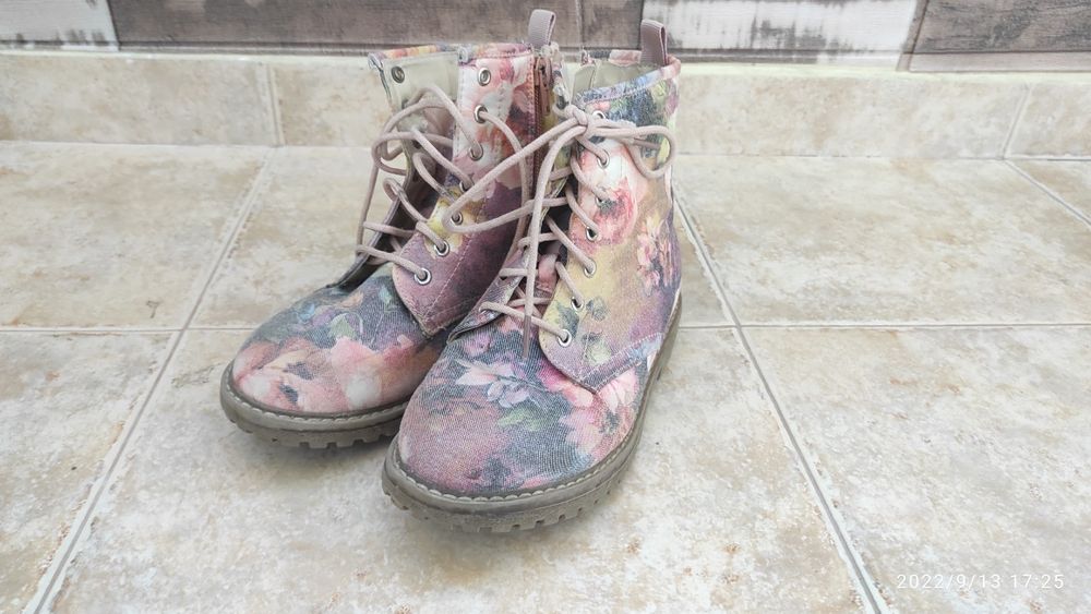 Детски боти,за момиче