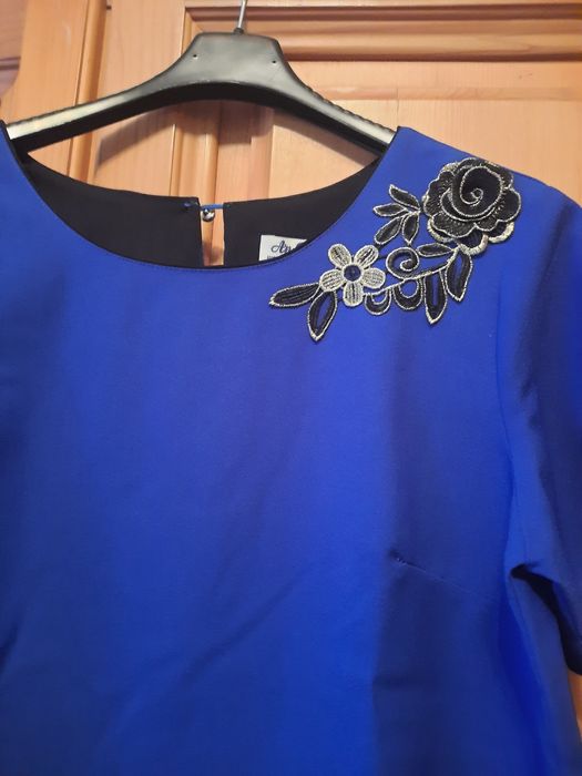Frumoasa bluza dama albastra cu broderie mărimea XL