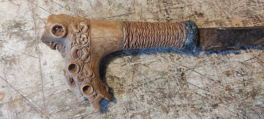 Sabie veche panoplie