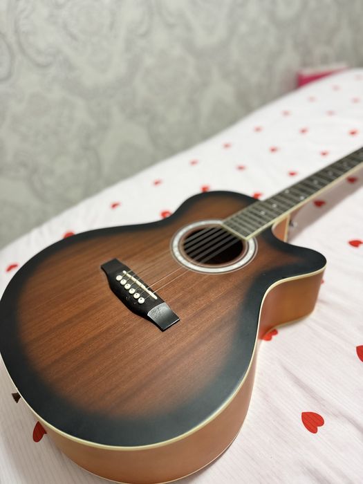 Продается гитара